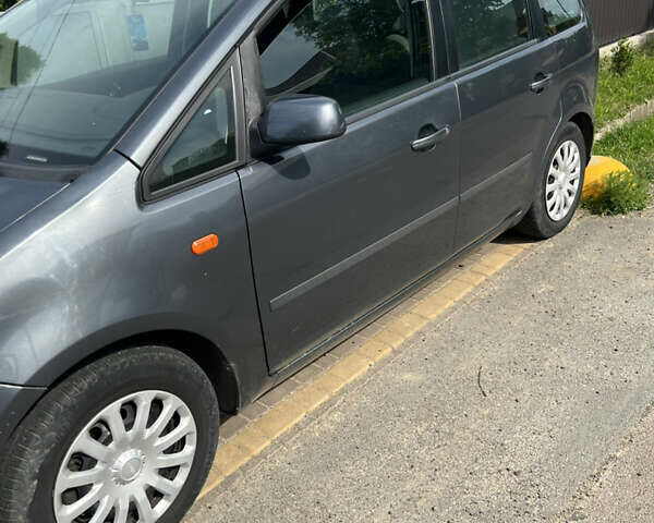 Сірий Форд Focus C-Max, об'ємом двигуна 1.6 л та пробігом 230 тис. км за 3999 $, фото 5 на Automoto.ua