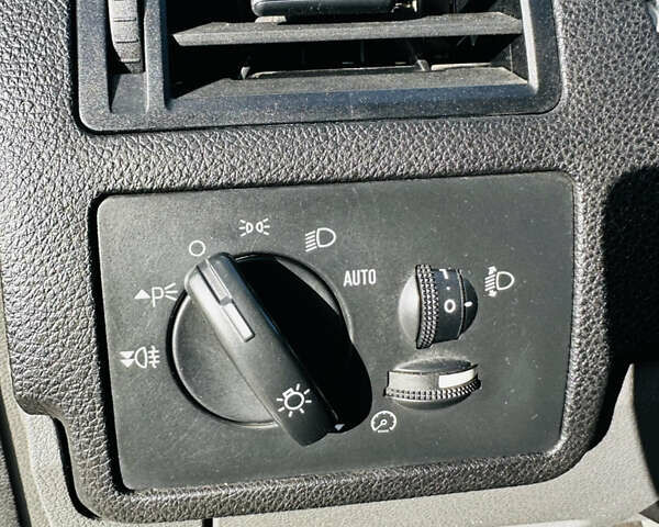 Форд Focus C-Max 2005 у Харкові на Automoto.ua Сірий Форд Focus C-Max, об'ємом двигуна 1.8 л та пробігом 119 тис. км за 4700 $, фото 8 на Automoto.ua