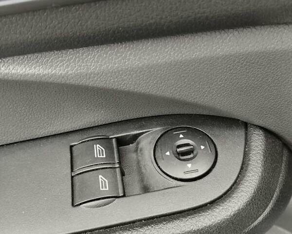 Сірий Форд Focus C-Max, об'ємом двигуна 1.56 л та пробігом 247 тис. км за 5200 $, фото 10 на Automoto.ua