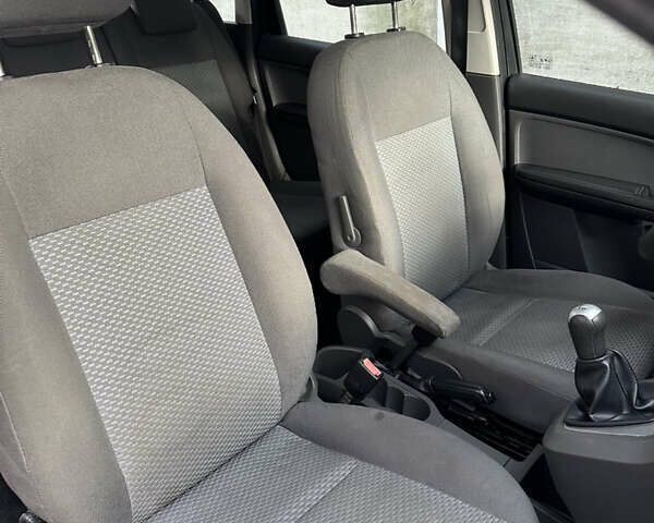 Сірий Форд Focus C-Max, об'ємом двигуна 1.6 л та пробігом 197 тис. км за 4200 $, фото 8 на Automoto.ua