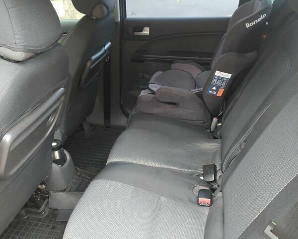 Сірий Форд Focus C-Max, об'ємом двигуна 1.6 л та пробігом 328 тис. км за 3900 $, фото 8 на Automoto.ua