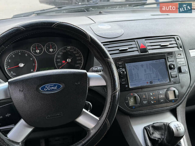 Сірий Форд Focus C-Max, об'ємом двигуна 1.6 л та пробігом 300 тис. км за 3550 $, фото 7 на Automoto.ua