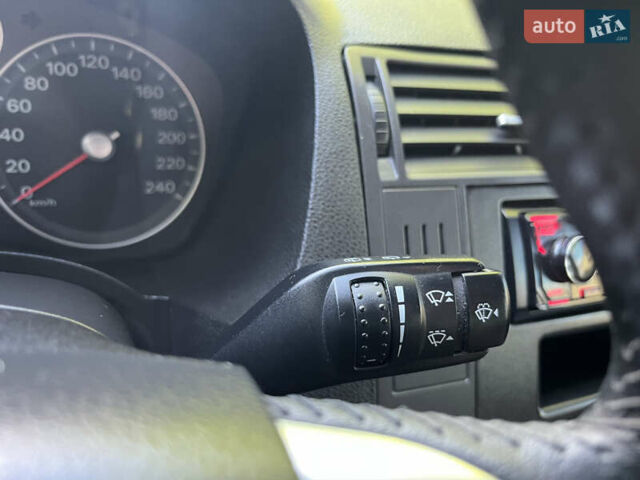 Сірий Форд Focus C-Max, об'ємом двигуна 1.6 л та пробігом 144 тис. км за 5300 $, фото 48 на Automoto.ua