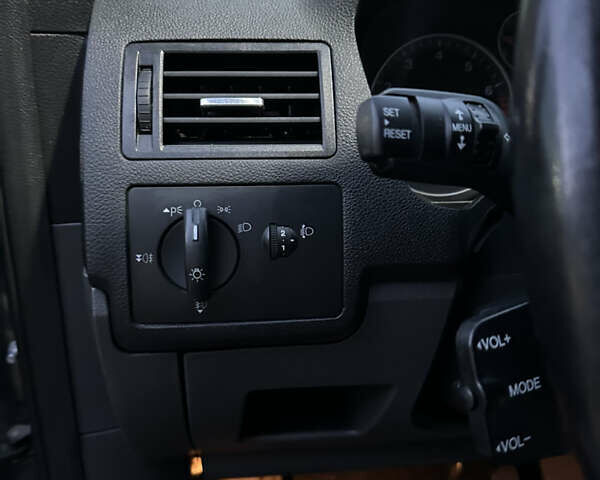 Серый Форд Focus C-Max, объемом двигателя 1.8 л и пробегом 185 тыс. км за 5300 $, фото 6 на Automoto.ua