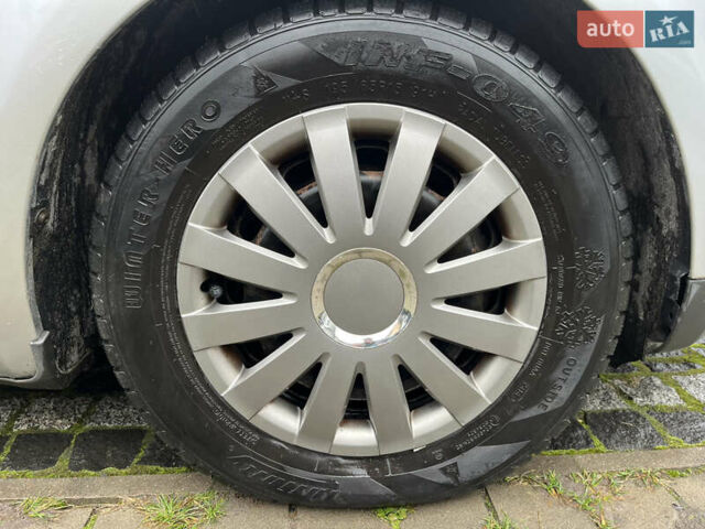 Серый Форд Focus C-Max, объемом двигателя 1.8 л и пробегом 249 тыс. км за 5600 $, фото 13 на Automoto.ua