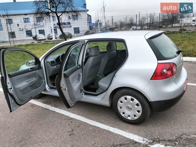 Серый Форд Focus C-Max, объемом двигателя 1.6 л и пробегом 168 тыс. км за 5800 $, фото 14 на Automoto.ua