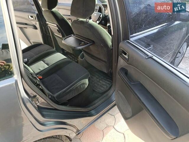 Сірий Форд Focus C-Max, об'ємом двигуна 1.6 л та пробігом 200 тис. км за 4700 $, фото 12 на Automoto.ua