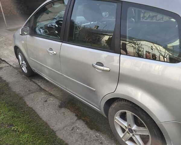 Серый Форд Focus C-Max, объемом двигателя 1.8 л и пробегом 205 тыс. км за 5700 $, фото 7 на Automoto.ua