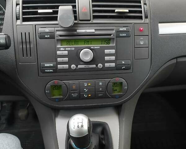 Сірий Форд Focus C-Max, об'ємом двигуна 1.6 л та пробігом 328 тис. км за 3900 $, фото 5 на Automoto.ua