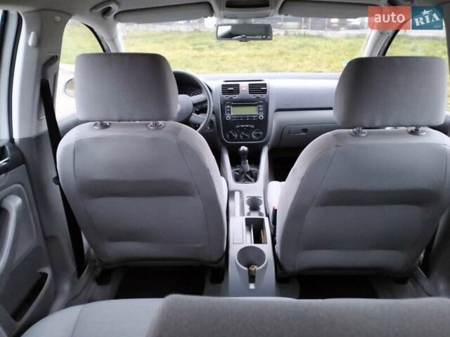 Серый Форд Focus C-Max, объемом двигателя 1.6 л и пробегом 168 тыс. км за 5800 $, фото 16 на Automoto.ua