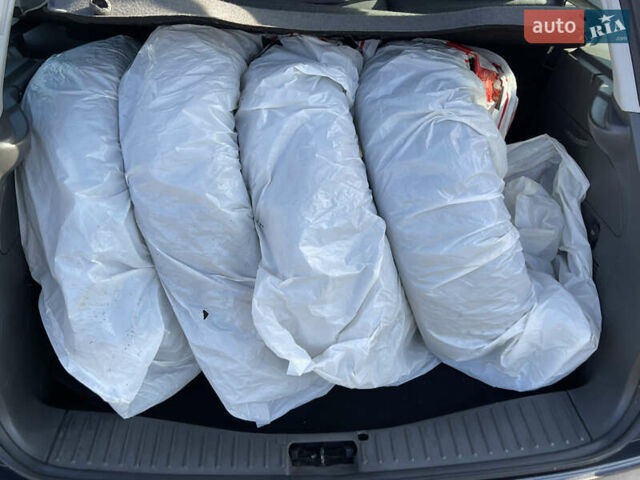 Серый Форд Focus C-Max, объемом двигателя 1.8 л и пробегом 106 тыс. км за 5700 $, фото 15 на Automoto.ua