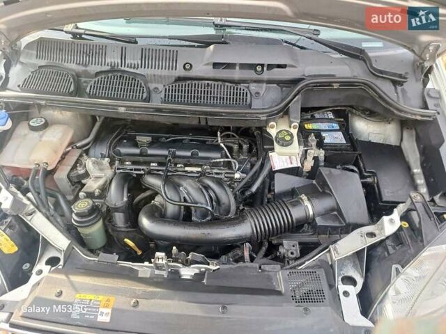 Серый Форд Focus C-Max, объемом двигателя 1.6 л и пробегом 205 тыс. км за 4300 $, фото 6 на Automoto.ua