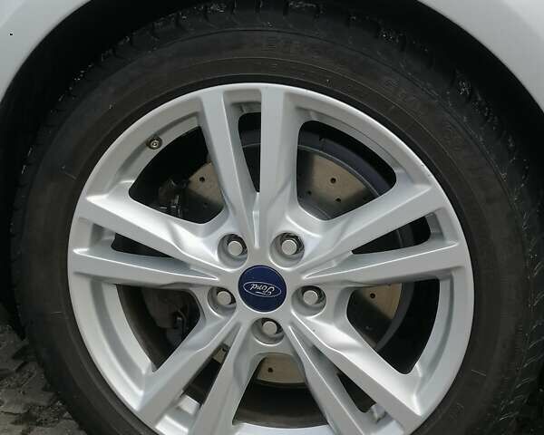 Серый Форд Focus C-Max, объемом двигателя 1.6 л и пробегом 420 тыс. км за 7000 $, фото 9 на Automoto.ua