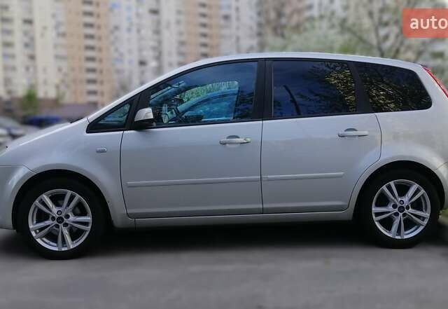 Серый Форд Focus C-Max, объемом двигателя 1.6 л и пробегом 420 тыс. км за 7000 $, фото 7 на Automoto.ua