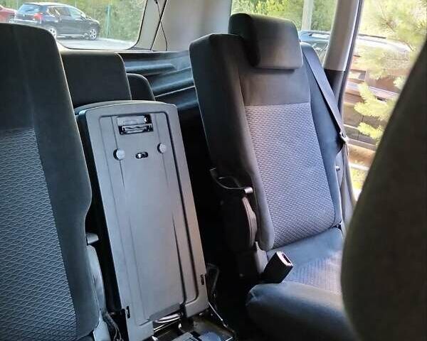 Сірий Форд Focus C-Max, об'ємом двигуна 1.75 л та пробігом 255 тис. км за 5900 $, фото 12 на Automoto.ua