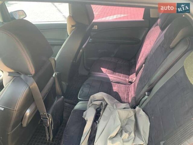 Серый Форд Focus C-Max, объемом двигателя 1.6 л и пробегом 231 тыс. км за 5200 $, фото 3 на Automoto.ua