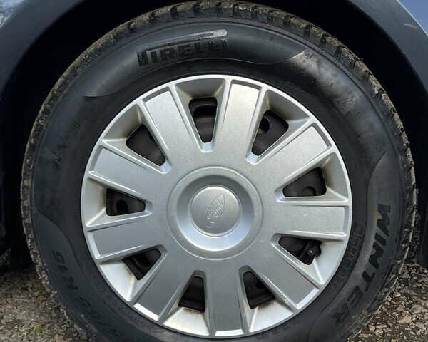 Серый Форд Focus C-Max, объемом двигателя 1.8 л и пробегом 106 тыс. км за 5700 $, фото 18 на Automoto.ua