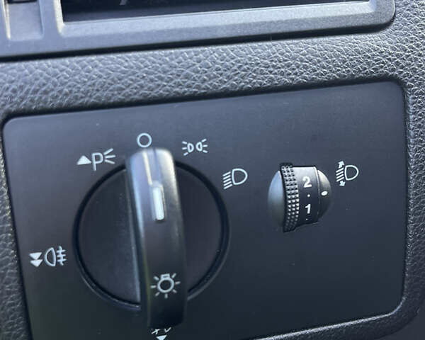 Серый Форд Focus C-Max, объемом двигателя 1.8 л и пробегом 106 тыс. км за 5700 $, фото 9 на Automoto.ua