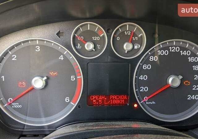 Серый Форд Focus C-Max, объемом двигателя 1.6 л и пробегом 238 тыс. км за 5800 $, фото 1 на Automoto.ua