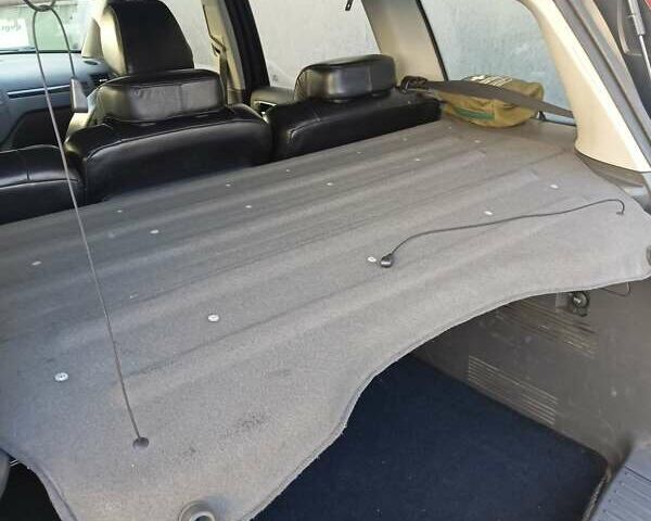 Форд Focus C-Max 2007 у Одесі на Automoto.ua Сірий Форд Focus C-Max, об'ємом двигуна 2 л та пробігом 256 тис. км за 4800 $, фото 16 на Automoto.ua