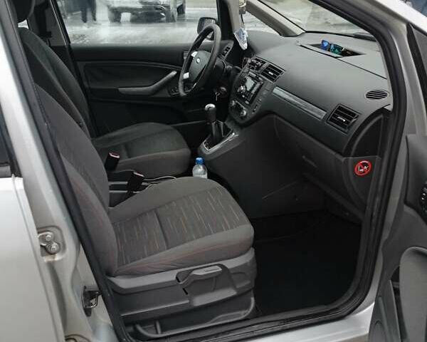 Серый Форд Focus C-Max, объемом двигателя 1.6 л и пробегом 241 тыс. км за 5100 $, фото 4 на Automoto.ua