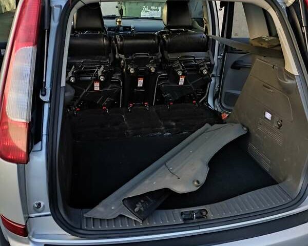 Форд Focus C-Max 2007 у Одесі на Automoto.ua Сірий Форд Focus C-Max, об'ємом двигуна 2 л та пробігом 256 тис. км за 4800 $, фото 14 на Automoto.ua