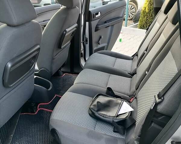 Сірий Форд Focus C-Max, об'ємом двигуна 1.8 л та пробігом 200 тис. км за 5400 $, фото 8 на Automoto.ua