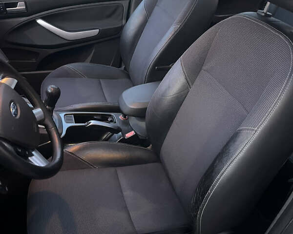 Серый Форд Focus C-Max, объемом двигателя 1.8 л и пробегом 218 тыс. км за 6450 $, фото 25 на Automoto.ua