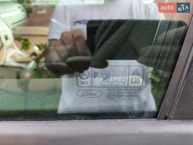 Серый Форд Focus C-Max, объемом двигателя 1.56 л и пробегом 294 тыс. км за 5500 $, фото 19 на Automoto.ua