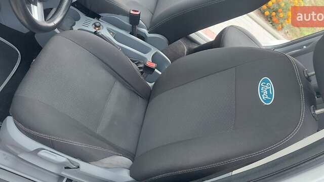 Серый Форд Focus C-Max, объемом двигателя 1.56 л и пробегом 158 тыс. км за 5800 $, фото 8 на Automoto.ua