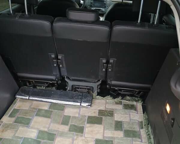 Сірий Форд Focus C-Max, об'ємом двигуна 1.56 л та пробігом 223 тис. км за 5950 $, фото 7 на Automoto.ua