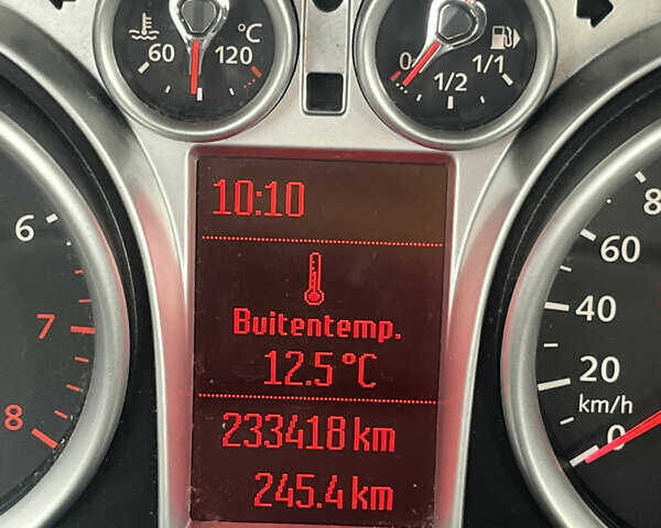 Сірий Форд Focus C-Max, об'ємом двигуна 1.8 л та пробігом 233 тис. км за 6250 $, фото 8 на Automoto.ua