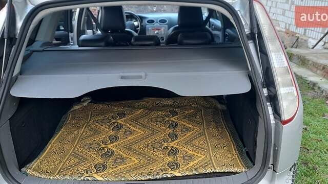 Серый Форд Focus C-Max, объемом двигателя 1.6 л и пробегом 170 тыс. км за 6000 $, фото 5 на Automoto.ua