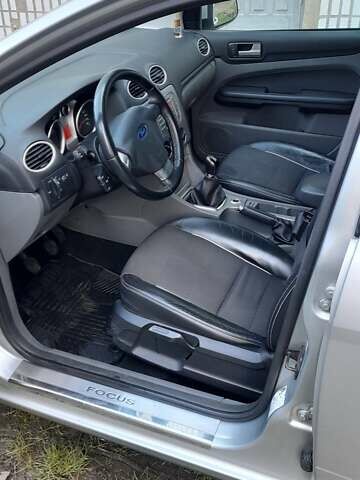 Серый Форд Focus C-Max, объемом двигателя 1.6 л и пробегом 170 тыс. км за 6000 $, фото 8 на Automoto.ua