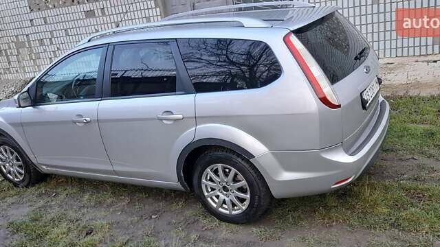 Серый Форд Focus C-Max, объемом двигателя 1.6 л и пробегом 170 тыс. км за 6000 $, фото 1 на Automoto.ua