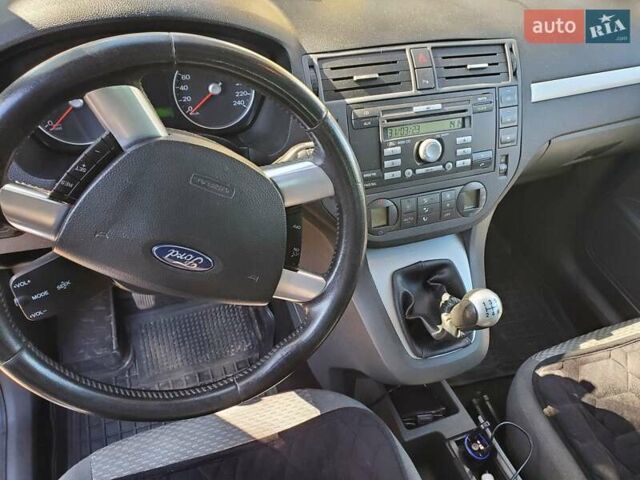 Серый Форд Focus C-Max, объемом двигателя 1.6 л и пробегом 241 тыс. км за 5500 $, фото 4 на Automoto.ua