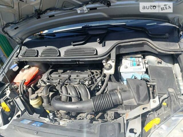 Серый Форд Focus C-Max, объемом двигателя 1.6 л и пробегом 190 тыс. км за 4999 $, фото 10 на Automoto.ua