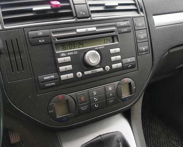 Сірий Форд Focus C-Max, об'ємом двигуна 1.56 л та пробігом 307 тис. км за 5199 $, фото 2 на Automoto.ua