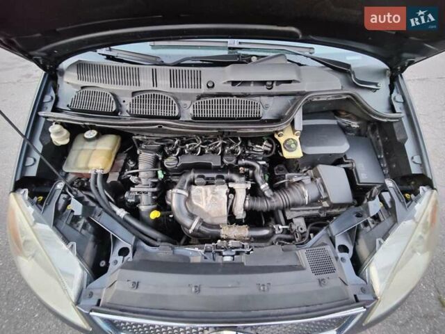Серый Форд Focus C-Max, объемом двигателя 1.6 л и пробегом 140 тыс. км за 5300 $, фото 18 на Automoto.ua