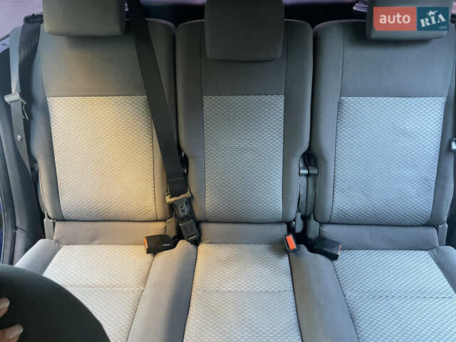 Синий Форд Focus C-Max, объемом двигателя 1.6 л и пробегом 222 тыс. км за 4500 $, фото 26 на Automoto.ua