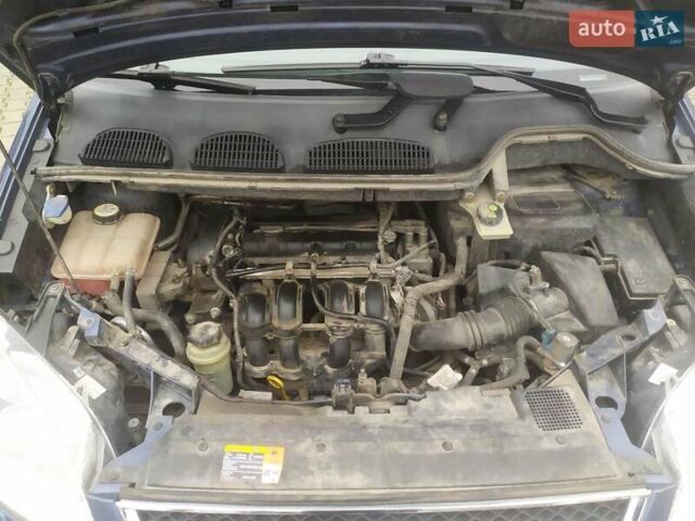 Синий Форд Focus C-Max, объемом двигателя 1.6 л и пробегом 272 тыс. км за 4800 $, фото 22 на Automoto.ua