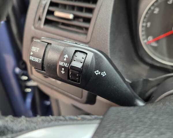 Синий Форд Focus C-Max, объемом двигателя 1.6 л и пробегом 205 тыс. км за 5300 $, фото 64 на Automoto.ua