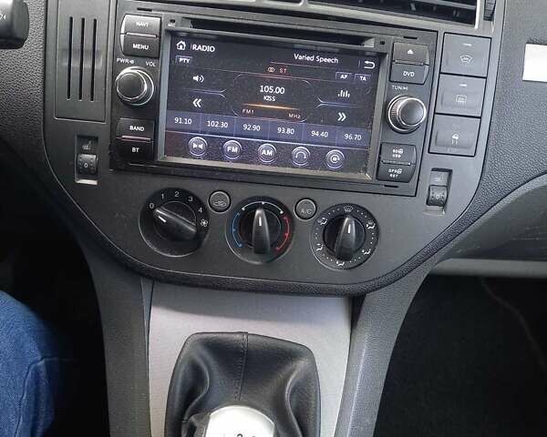 Форд Focus C-Max 2005 в Черкассах на Automoto.ua Синий Форд Focus C-Max, объемом двигателя 0 л и пробегом 177 тыс. км за 5150 $, фото 27 на Automoto.ua