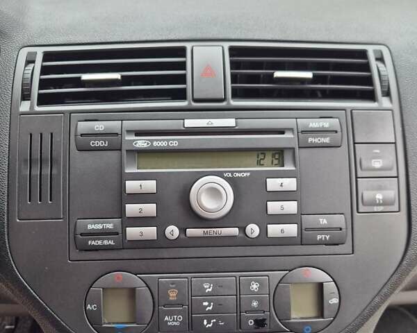 Синий Форд Focus C-Max, объемом двигателя 1.6 л и пробегом 205 тыс. км за 5300 $, фото 68 на Automoto.ua