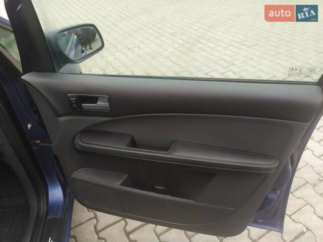 Синий Форд Focus C-Max, объемом двигателя 1.6 л и пробегом 272 тыс. км за 4800 $, фото 26 на Automoto.ua