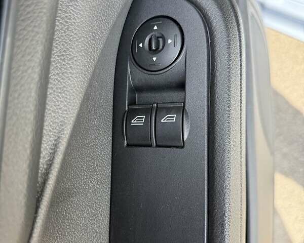 Синий Форд Focus C-Max, объемом двигателя 1.6 л и пробегом 130 тыс. км за 4900 $, фото 19 на Automoto.ua