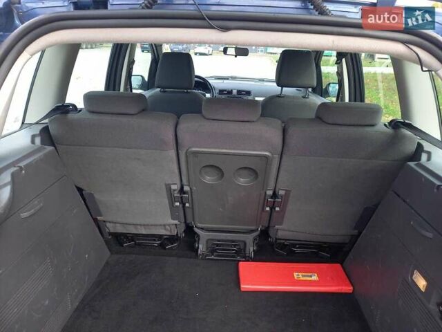 Форд Focus C-Max 2005 в Черкассах на Automoto.ua Синий Форд Focus C-Max, объемом двигателя 0 л и пробегом 177 тыс. км за 5150 $, фото 11 на Automoto.ua