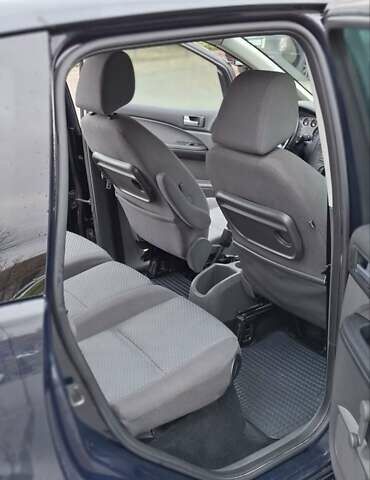 Синий Форд Focus C-Max, объемом двигателя 1.8 л и пробегом 196 тыс. км за 4650 $, фото 10 на Automoto.ua