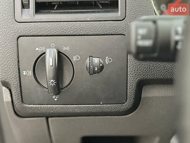 Форд Focus C-Max 2006 у Мукачеве на Automoto.ua Синій Форд Focus C-Max, об'ємом двигуна 1.8 л та пробігом 198 тис. км за 5200 $, фото 10 на Automoto.ua