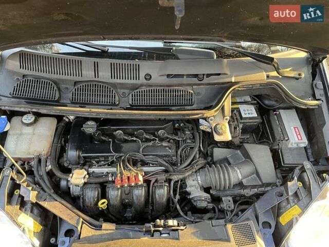 Синій Форд Focus C-Max, об'ємом двигуна 1.8 л та пробігом 333 тис. км за 4500 $, фото 11 на Automoto.ua